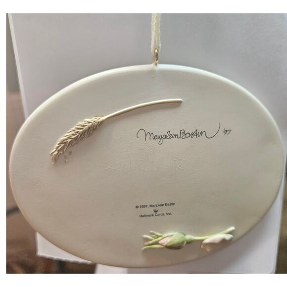 1997 Hallmark Keepsake "Garden Bouquet" Ornament by Marjolein Bastin Holland - Picture 3 of 7